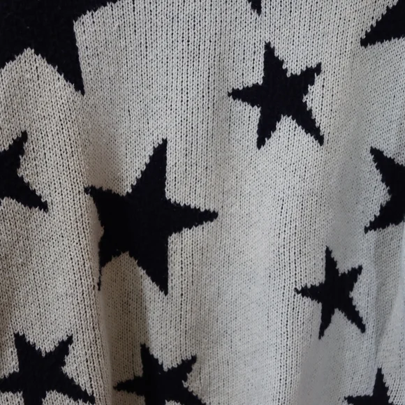 Marled Black White Crew Neck Star Sweater Medium Knit Pullover Casual Stylish - Picture 8 of 13